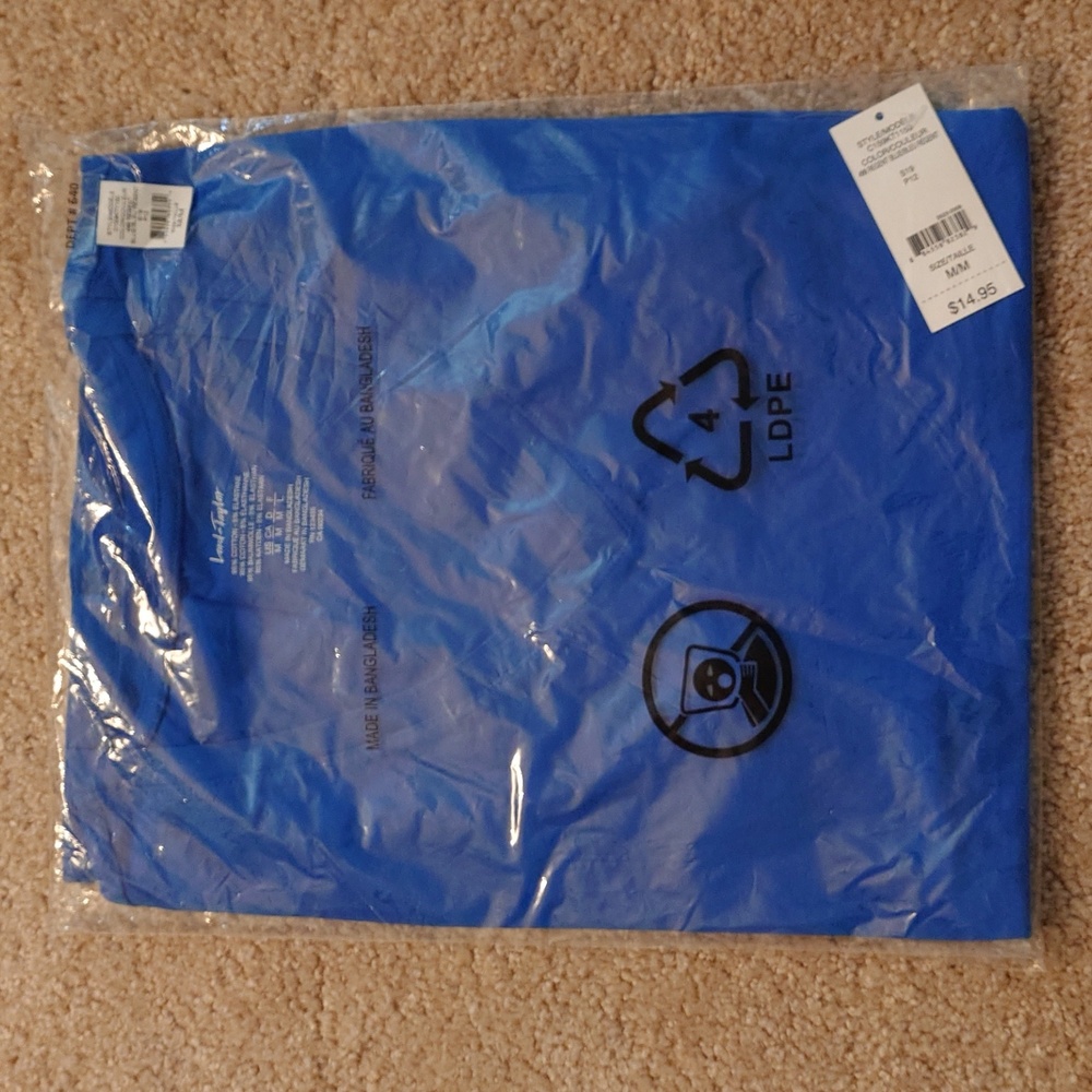 NWT Lord and Taylor T-shirt medium